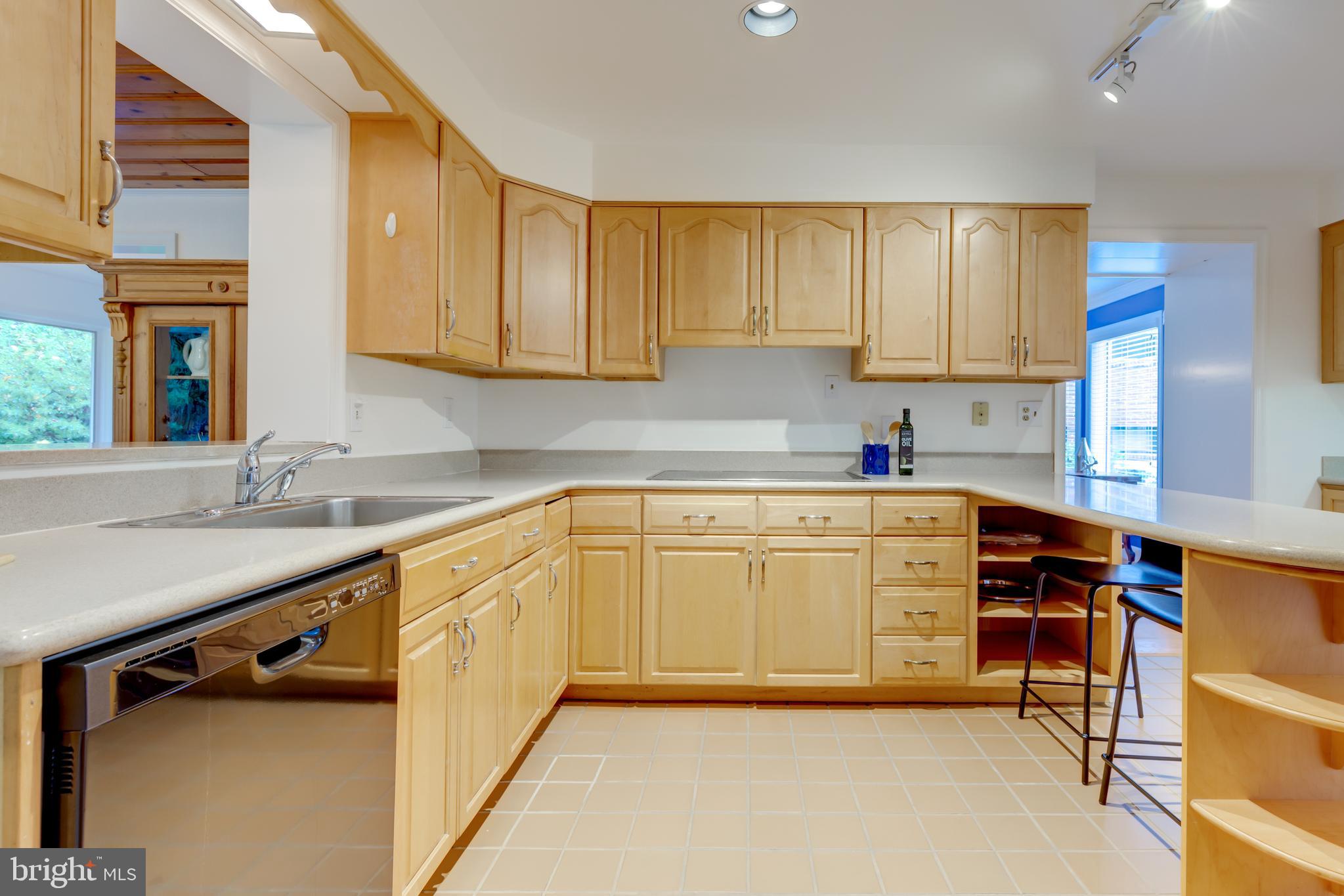 6524 East Halbert Road Bethesda, MD 20817 - Photo 19 of 68 Gallery Image 19