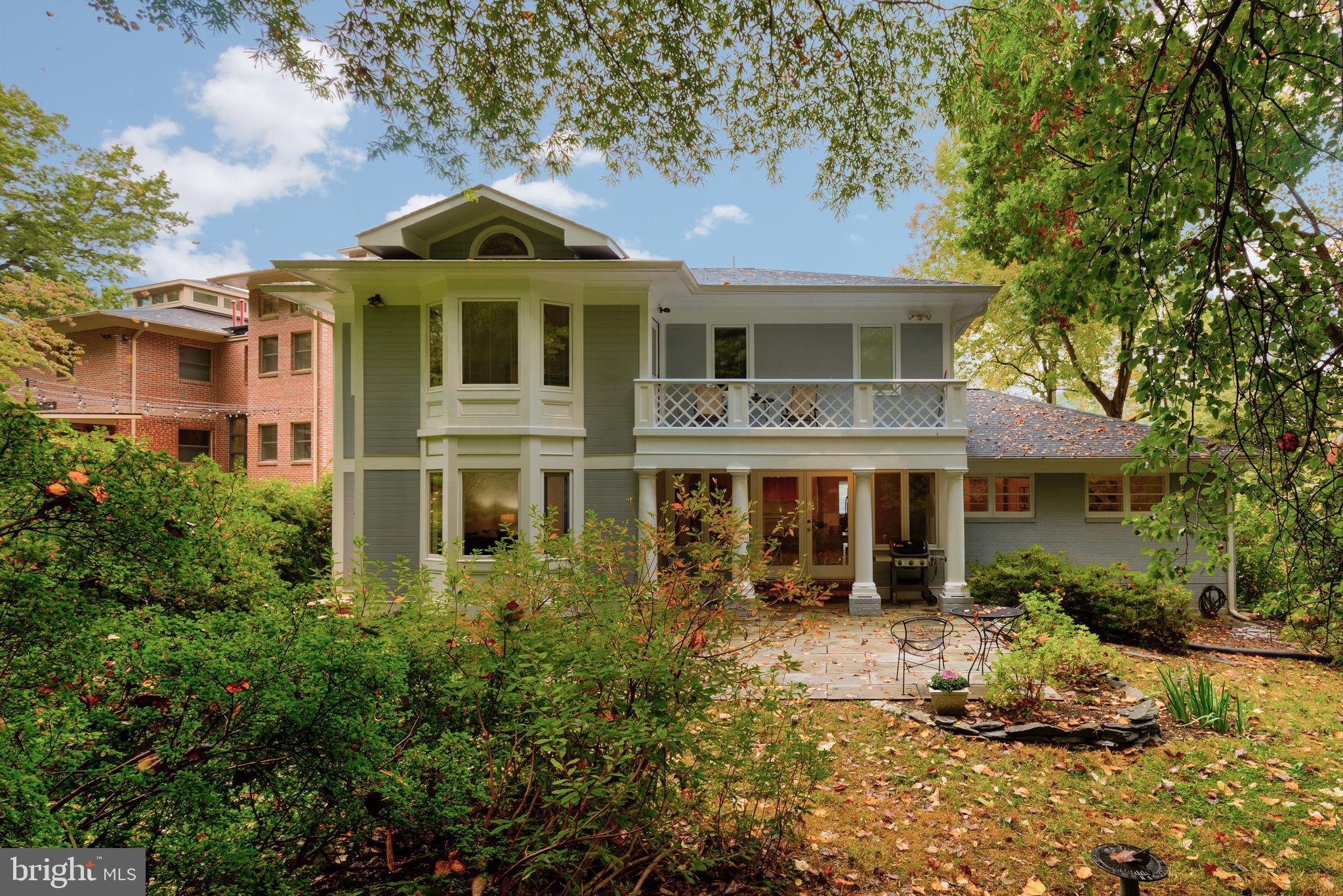 6524 East Halbert Road Bethesda, MD 20817 - Photo 4 of 68 Gallery Image 4