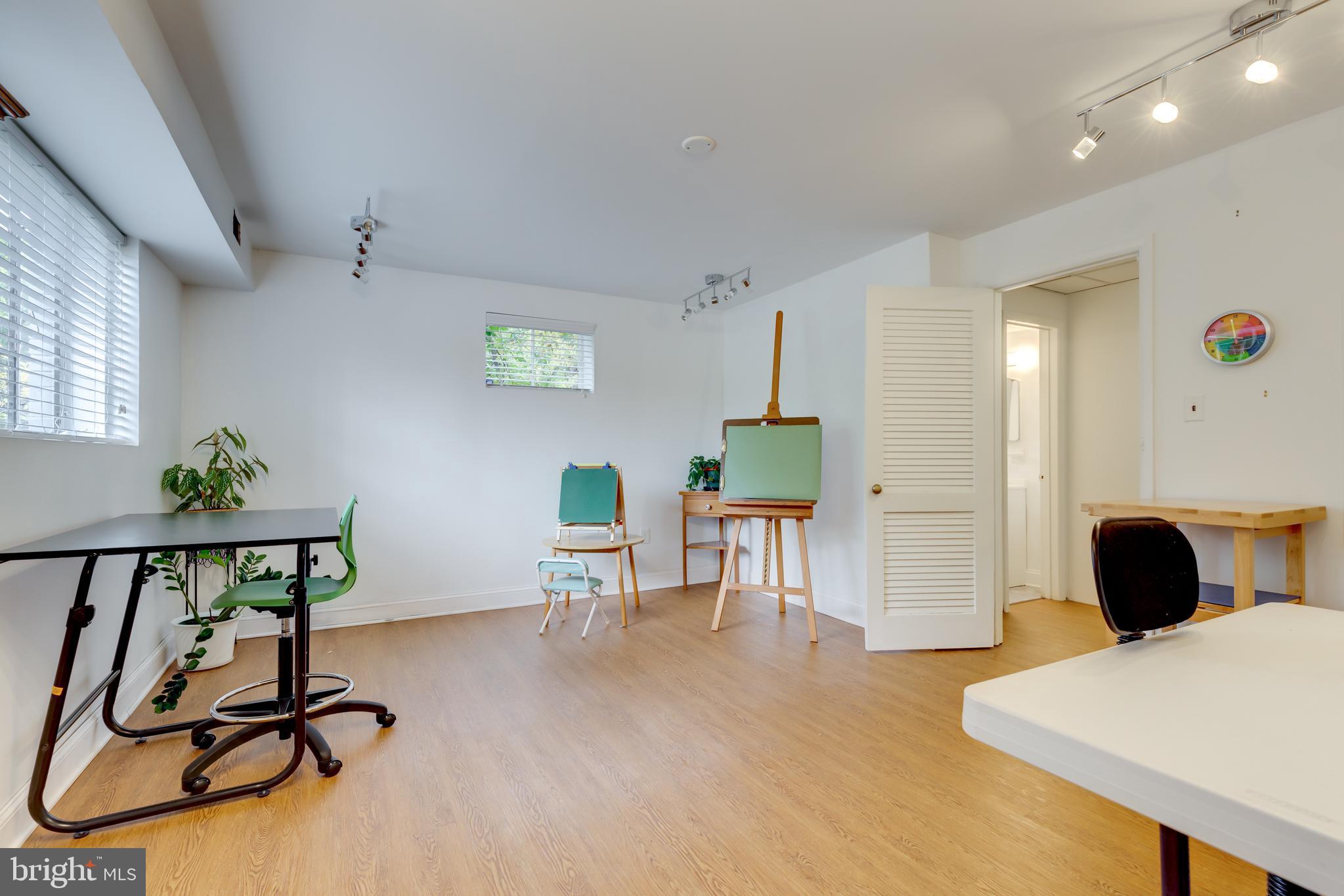 6524 East Halbert Road Bethesda, MD 20817 - Photo 64 of 68 Gallery Image 64