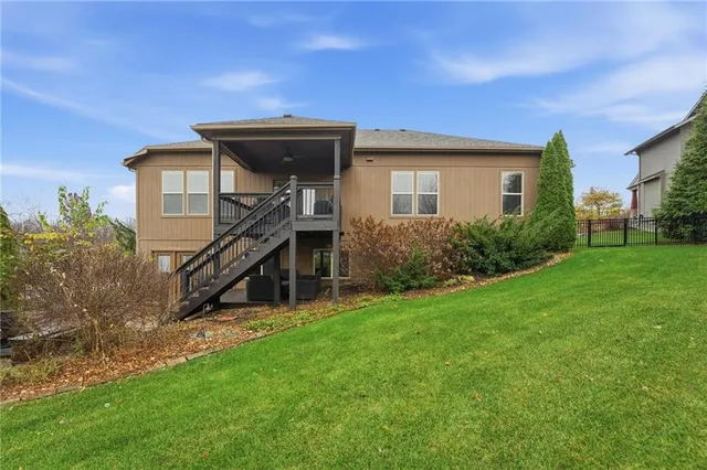 $625,000 | 5920 South National Drive, Parkville, MO 64152