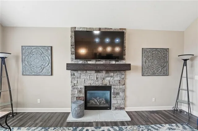 $625,000 | 5920 South National Drive, Parkville, MO 64152