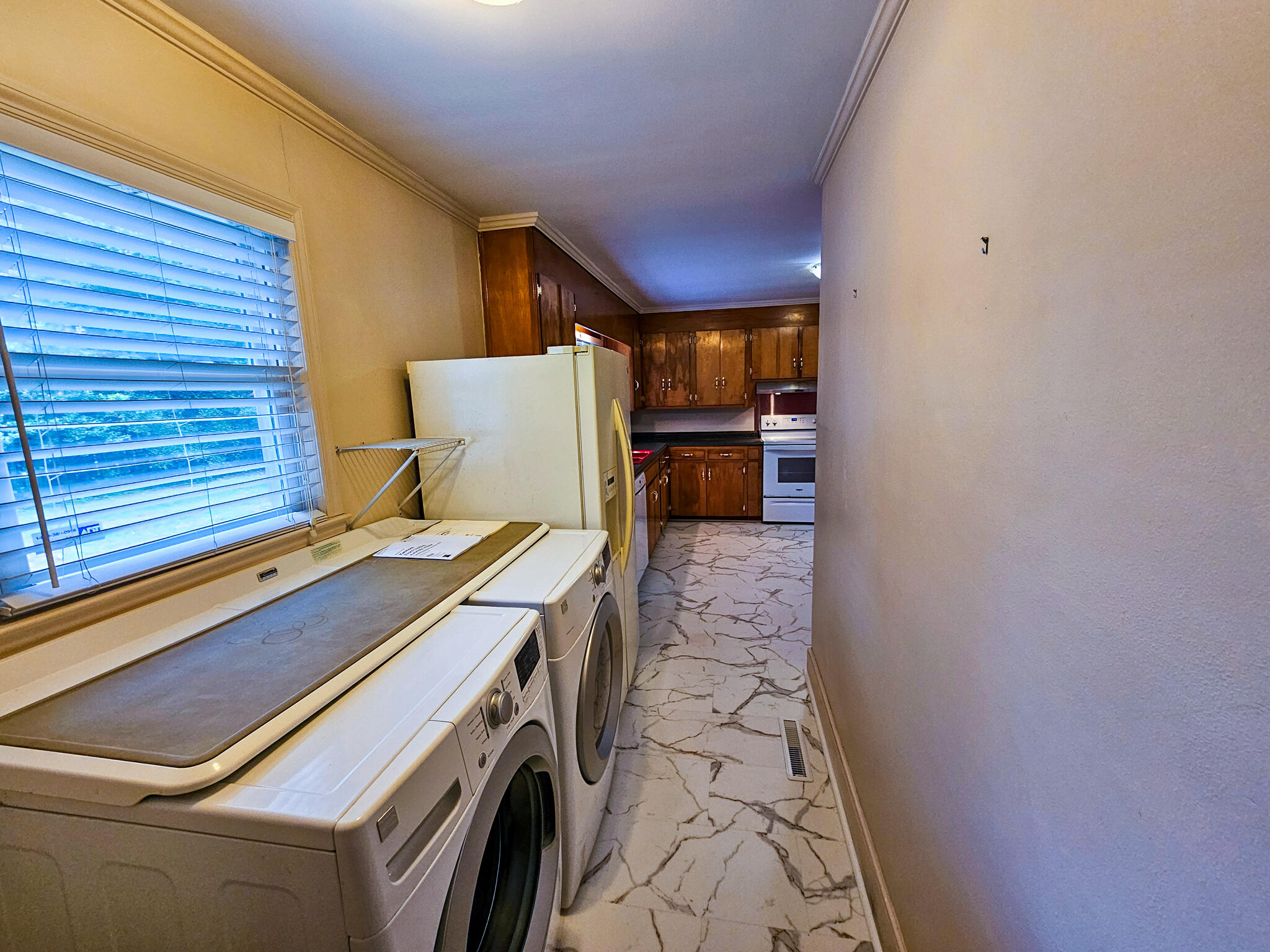 208 Holly Road Walterboro, SC 29488 - Photo 25 of 49 20251030_121133