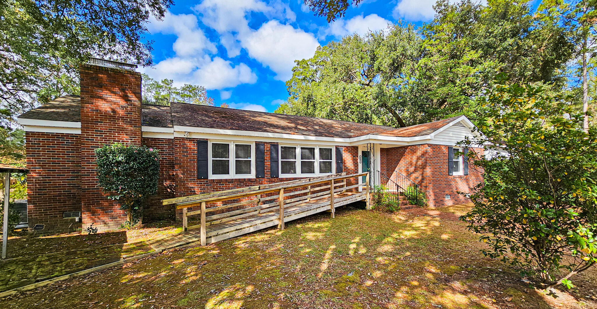 208 Holly Road Walterboro, SC 29488 - Photo 3 of 49 20251030_120334
