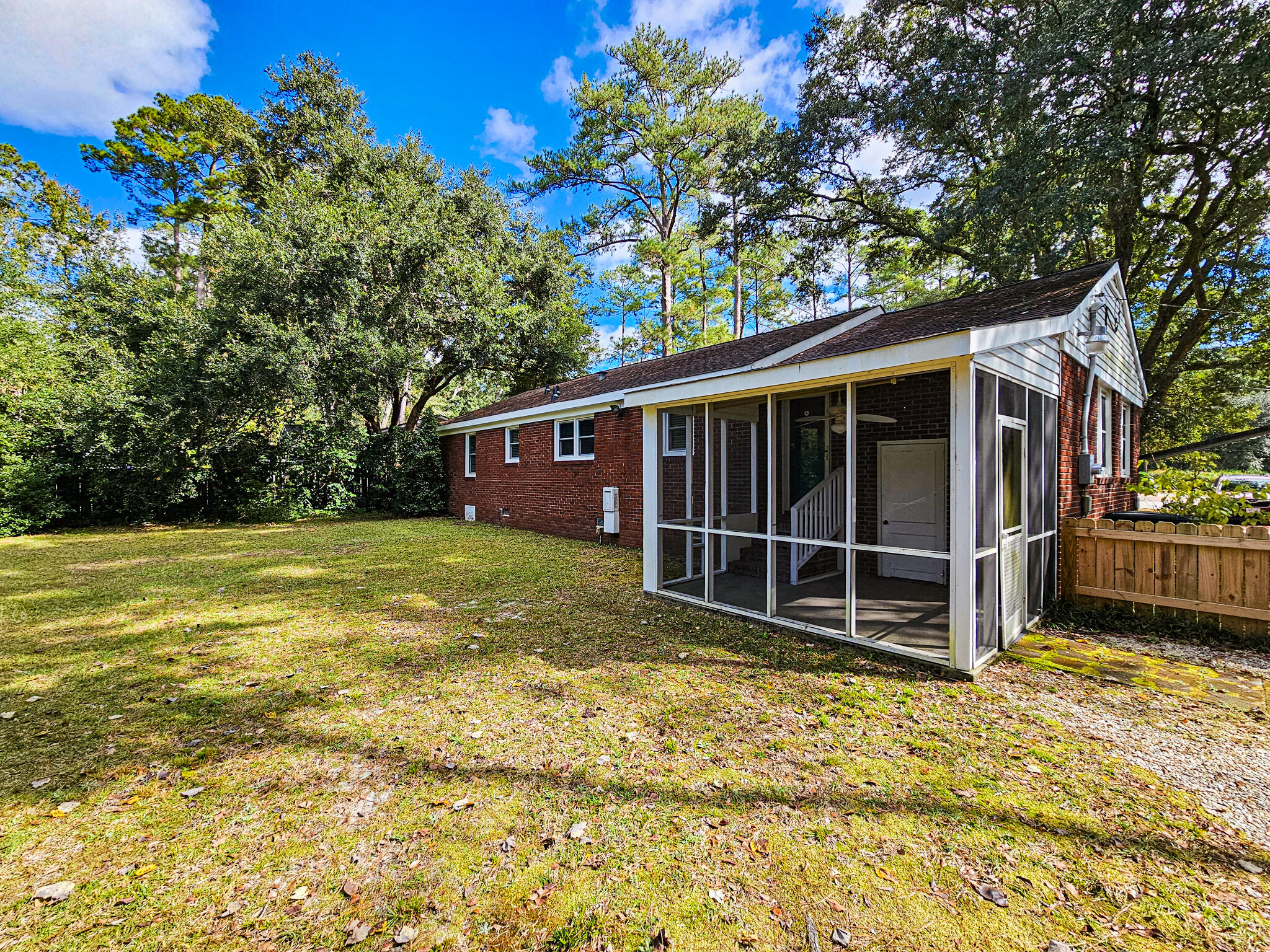 208 Holly Road Walterboro, SC 29488 - Photo 7 of 49 20251030_120427