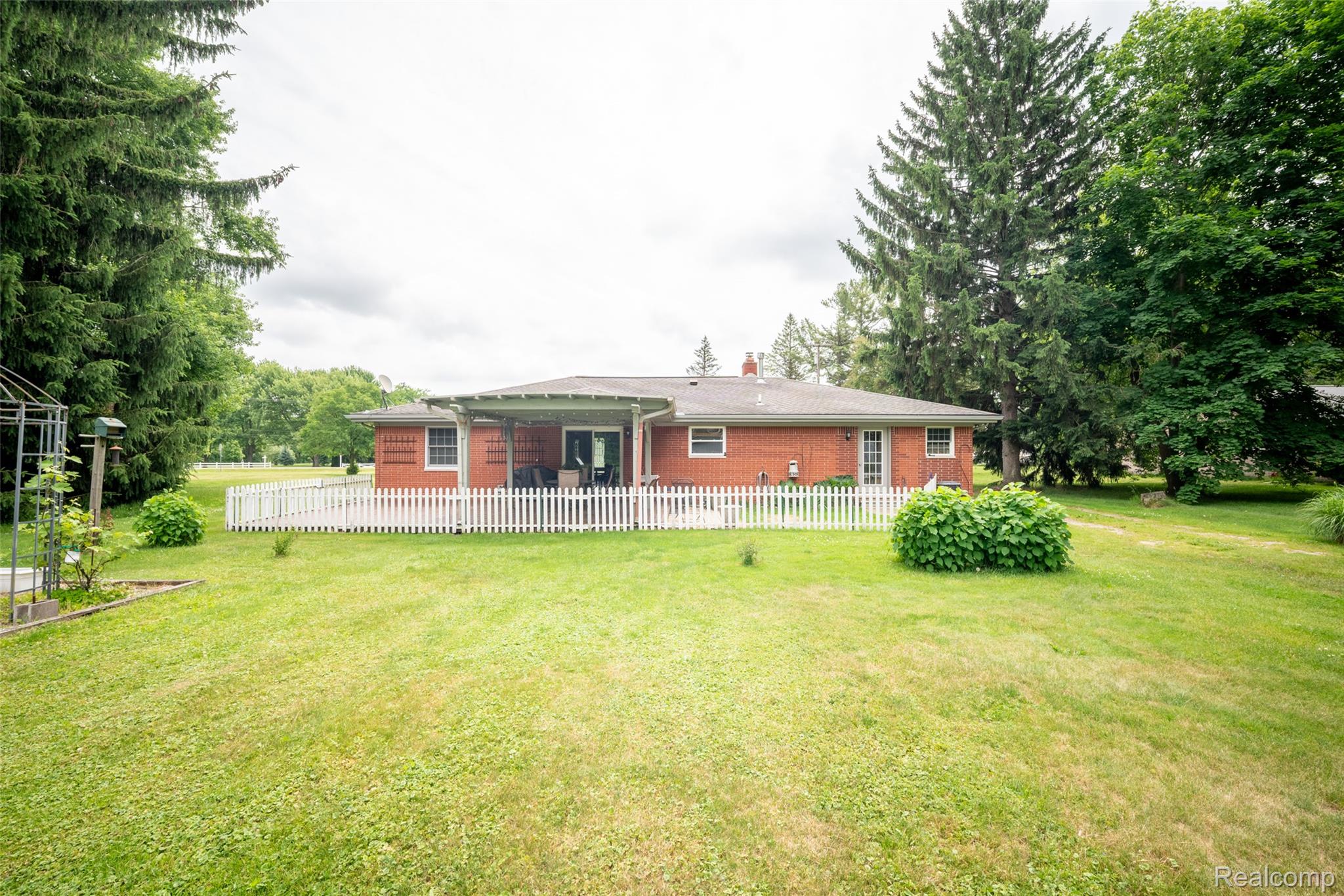9404 North River Road Algonac, MI 48001 - Photo 23 of 37