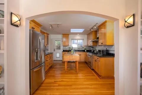 $1,248,000 | 381 11th Street, Montara, CA 94037