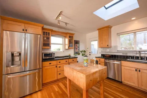 $1,248,000 | 381 11th Street, Montara, CA 94037