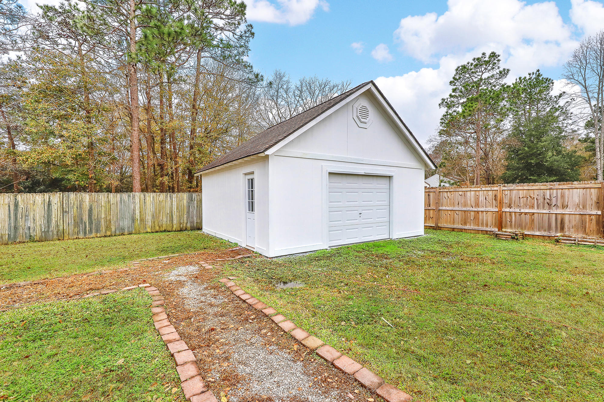 212 Longleaf Road Summerville, SC 29486 - Photo 28 of 33 IMG_0650_1_2