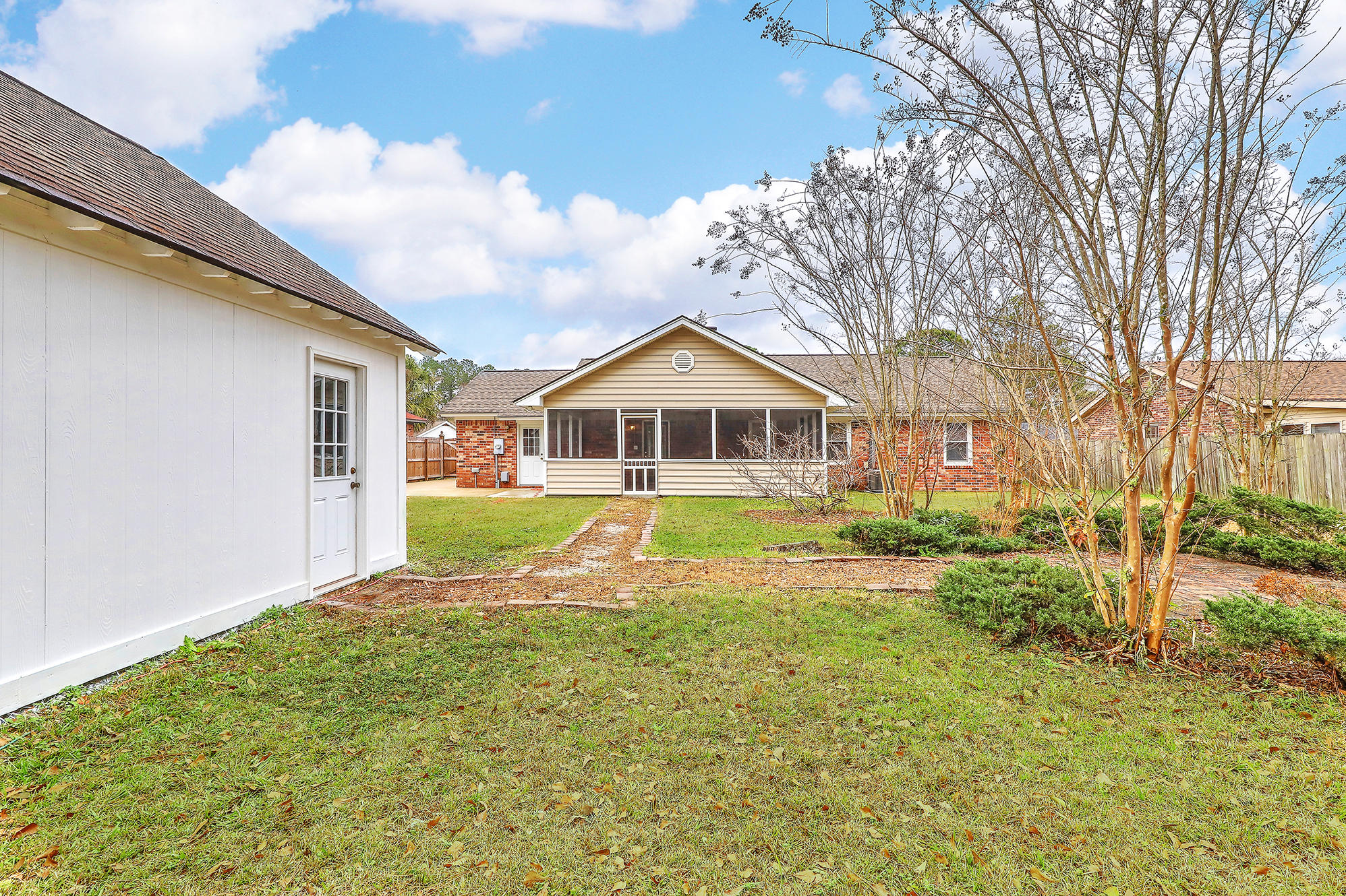 212 Longleaf Road Summerville, SC 29486 - Photo 31 of 33 IMG_0659_60_61