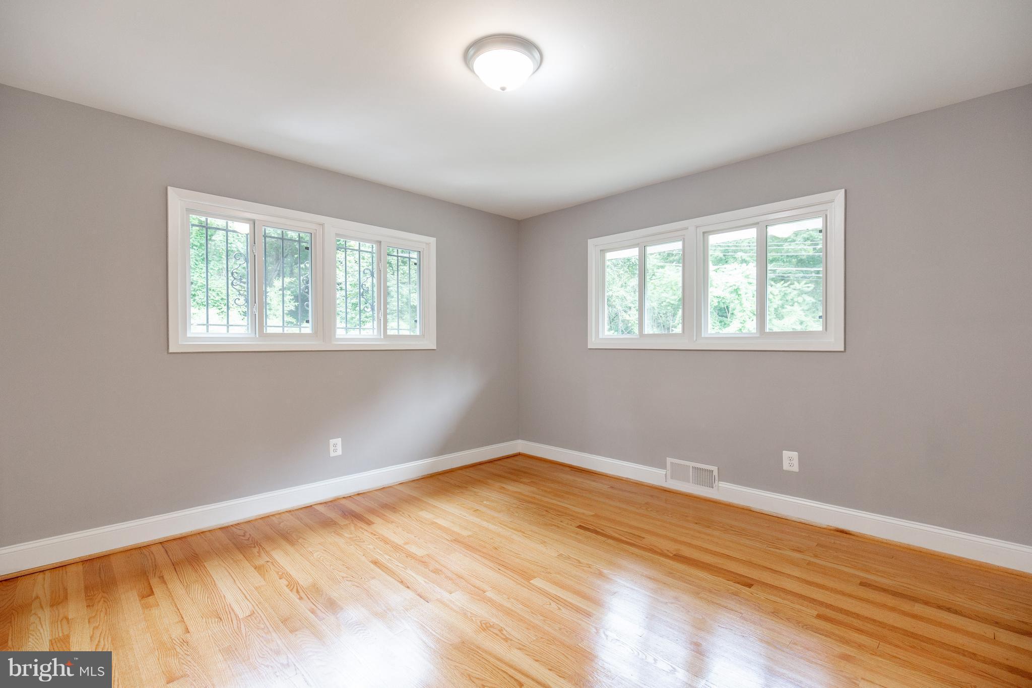 6911 Fort Hunt Road Alexandria, VA 22307 - Photo 14 of 30 Bedroom