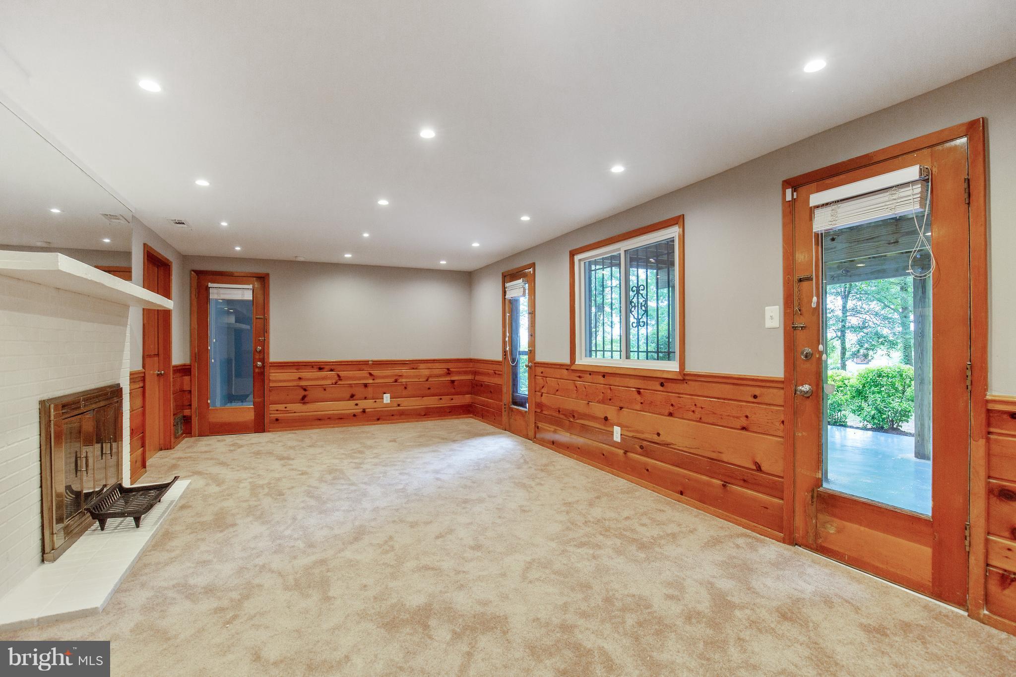6911 Fort Hunt Road Alexandria, VA 22307 - Photo 22 of 30 REC ROOM WITH FIRE PLACE