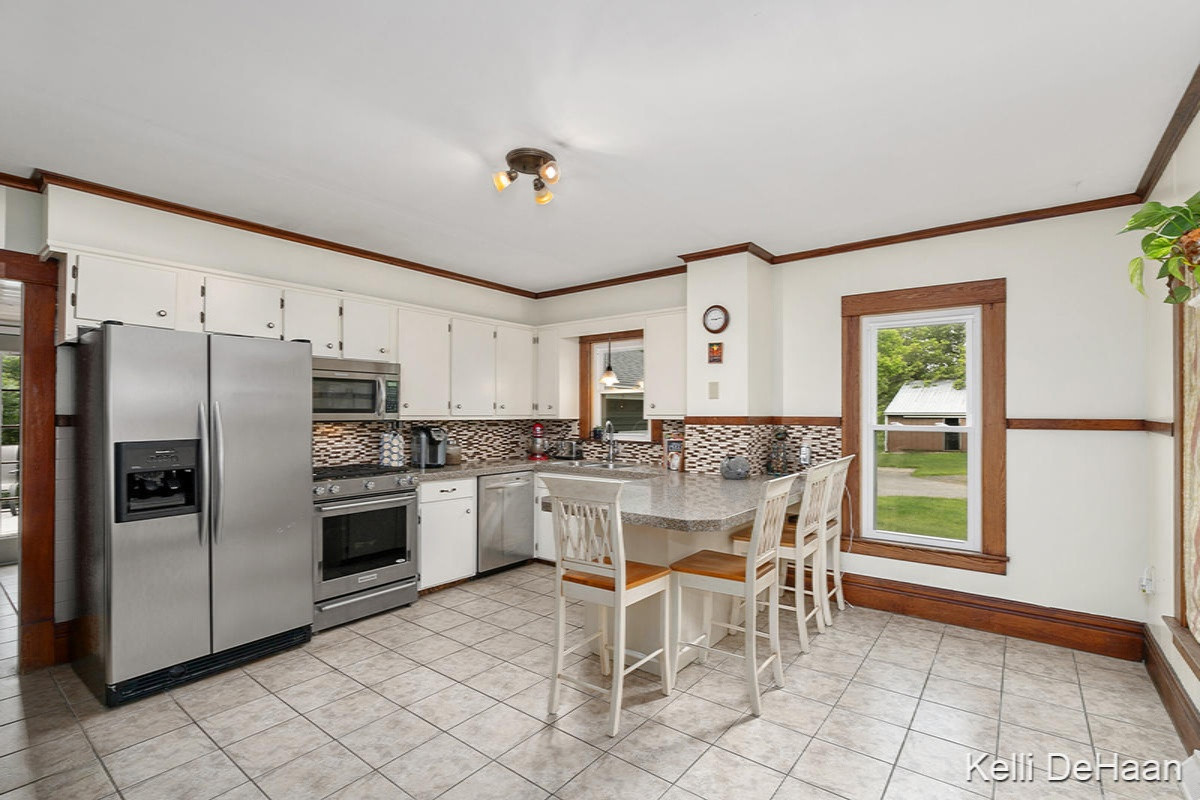 1498 Angling Road Grandville, MI 49418 - Photo 8 of 20 IMG_1005