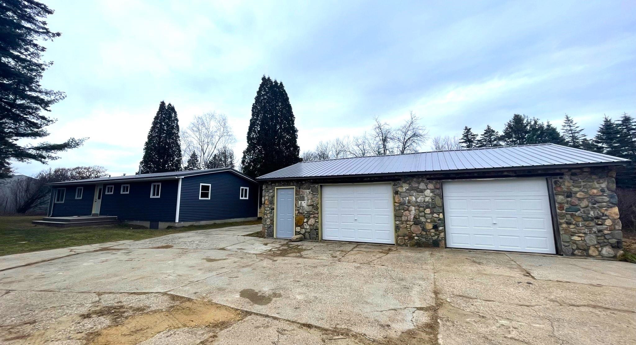 7120 East Jordan Road Mount Pleasant, MI 48858 - Photo 4 of 35 1907366-3.JPG
