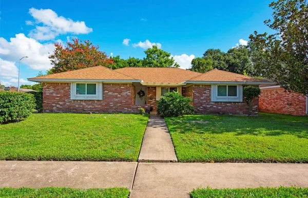 $255,000 | 1102 East Rutgers Lane, Deer Park, TX 77536