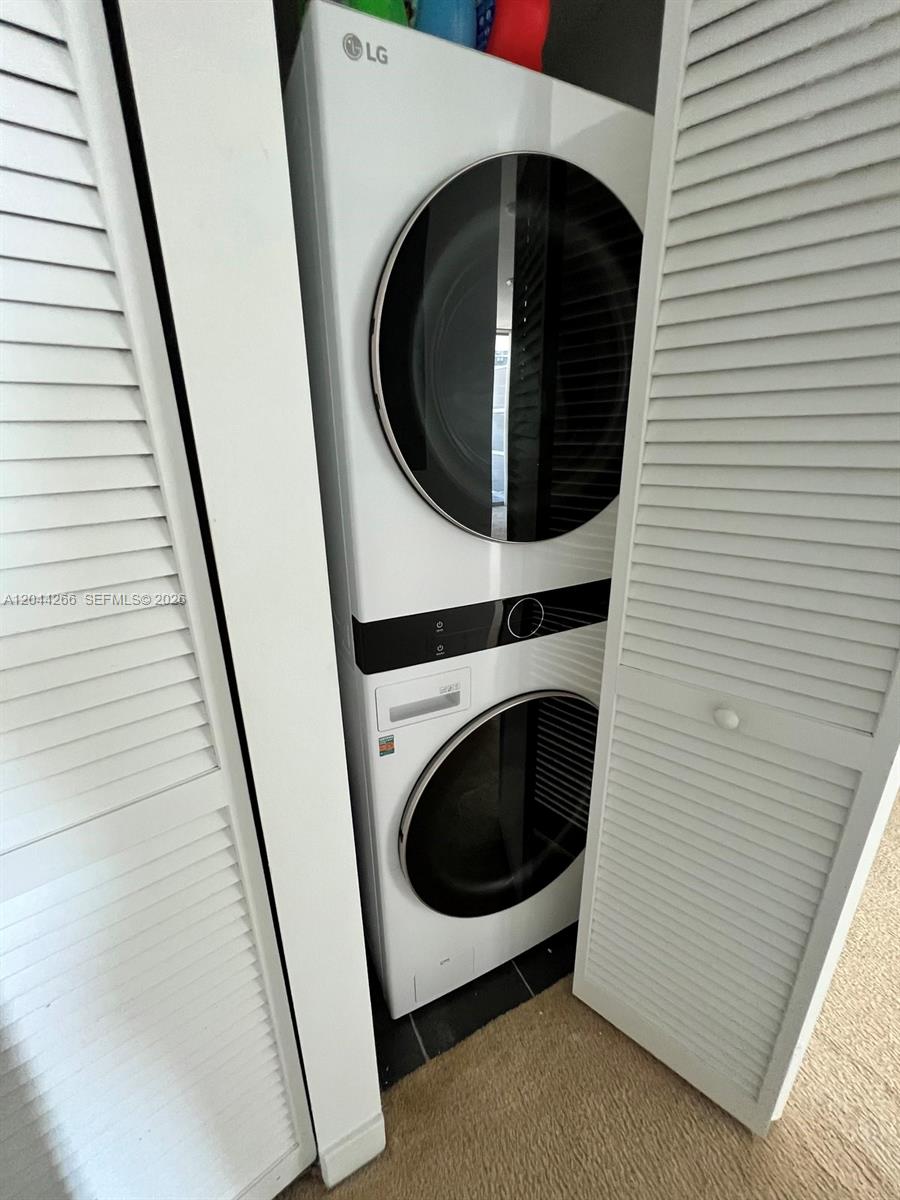 79 Southwest 12th Street, Unit 2905S Miami, FL 33130 - Photo 14 of 30