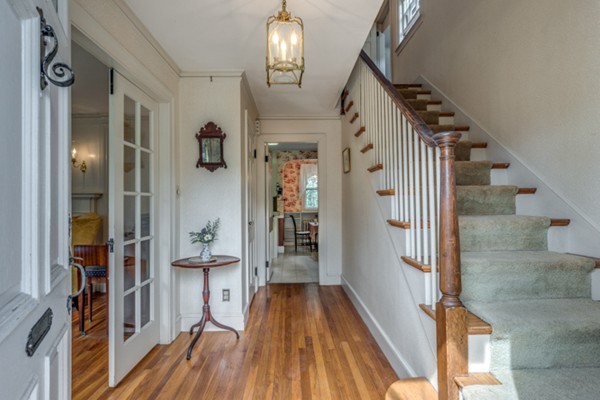 10 Sheffield Road Melrose, MA 02176 - Photo 3 of 27 Gallery Image 3