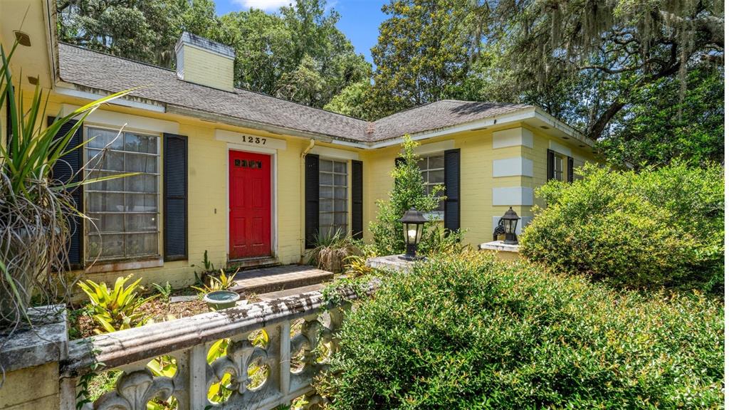 1237 Cardinal Lane DeLand, FL 32720 - Photo 5 of 83