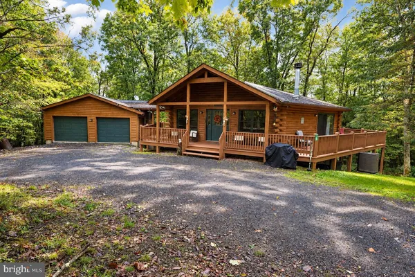 $699,000 | 870 Hunters Ridge Drive, Oakland, MD 21550