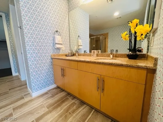 $2,575 | 353 East Bonneville Avenue, Unit 571, Las Vegas, NV 89101