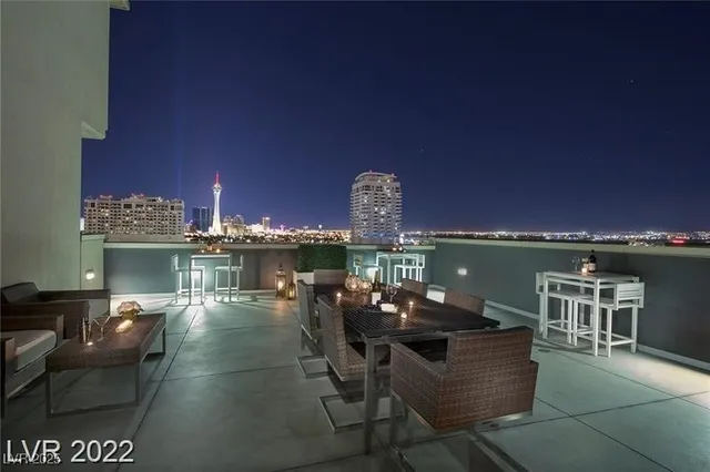 $2,575 | 353 East Bonneville Avenue, Unit 571, Las Vegas, NV 89101