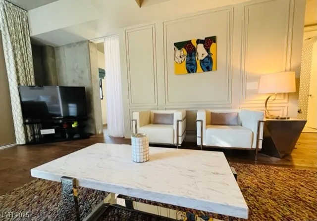 $2,575 | 353 East Bonneville Avenue, Unit 571, Las Vegas, NV 89101