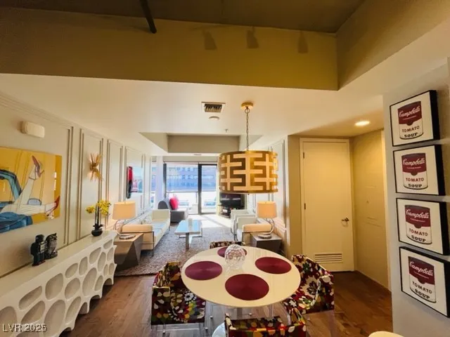 $2,575 | 353 East Bonneville Avenue, Unit 571, Las Vegas, NV 89101