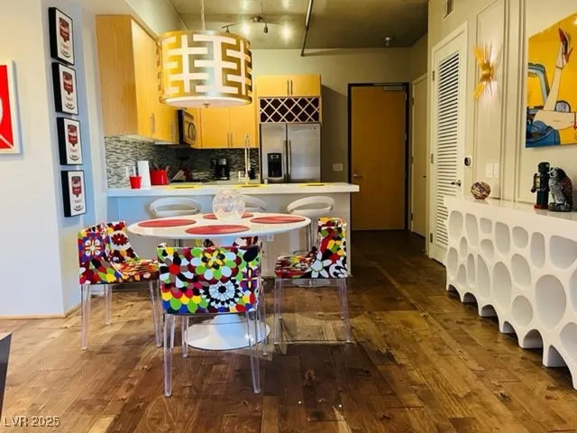 $2,575 | 353 East Bonneville Avenue, Unit 571, Las Vegas, NV 89101