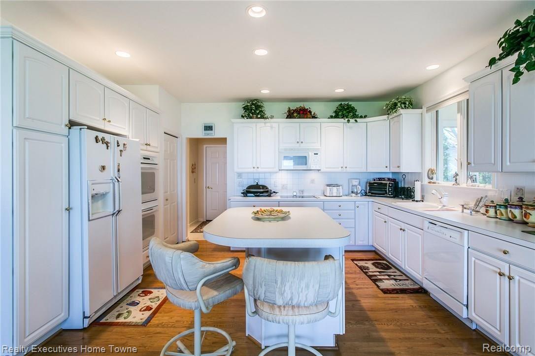 6175 Lakeshore Road Lexington, MI 48450 - Photo 16 of 35 6175 Lakeshore-21.JPG
