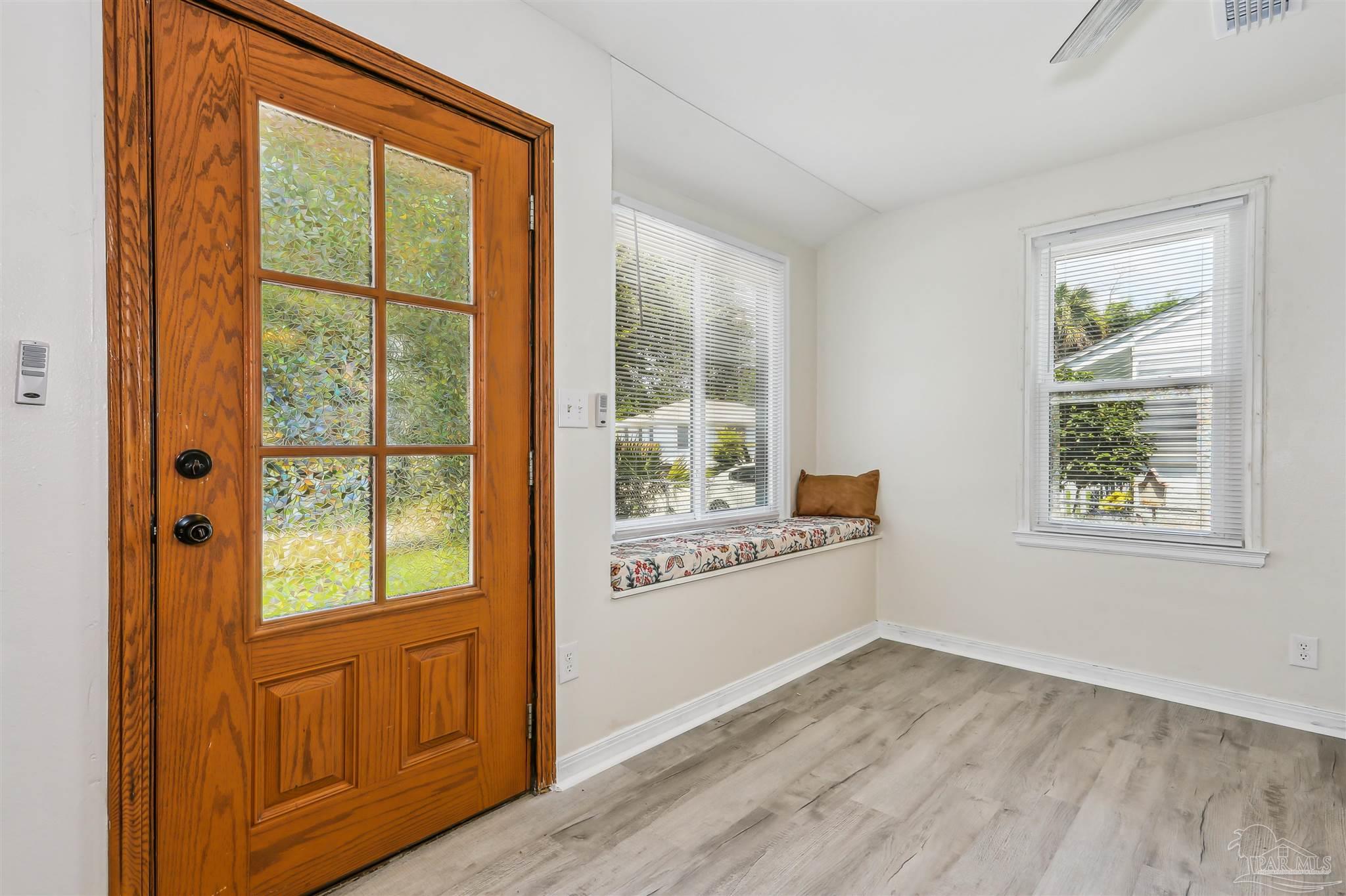 106 Payne Road Pensacola, FL 32507 - Photo 3 of 27