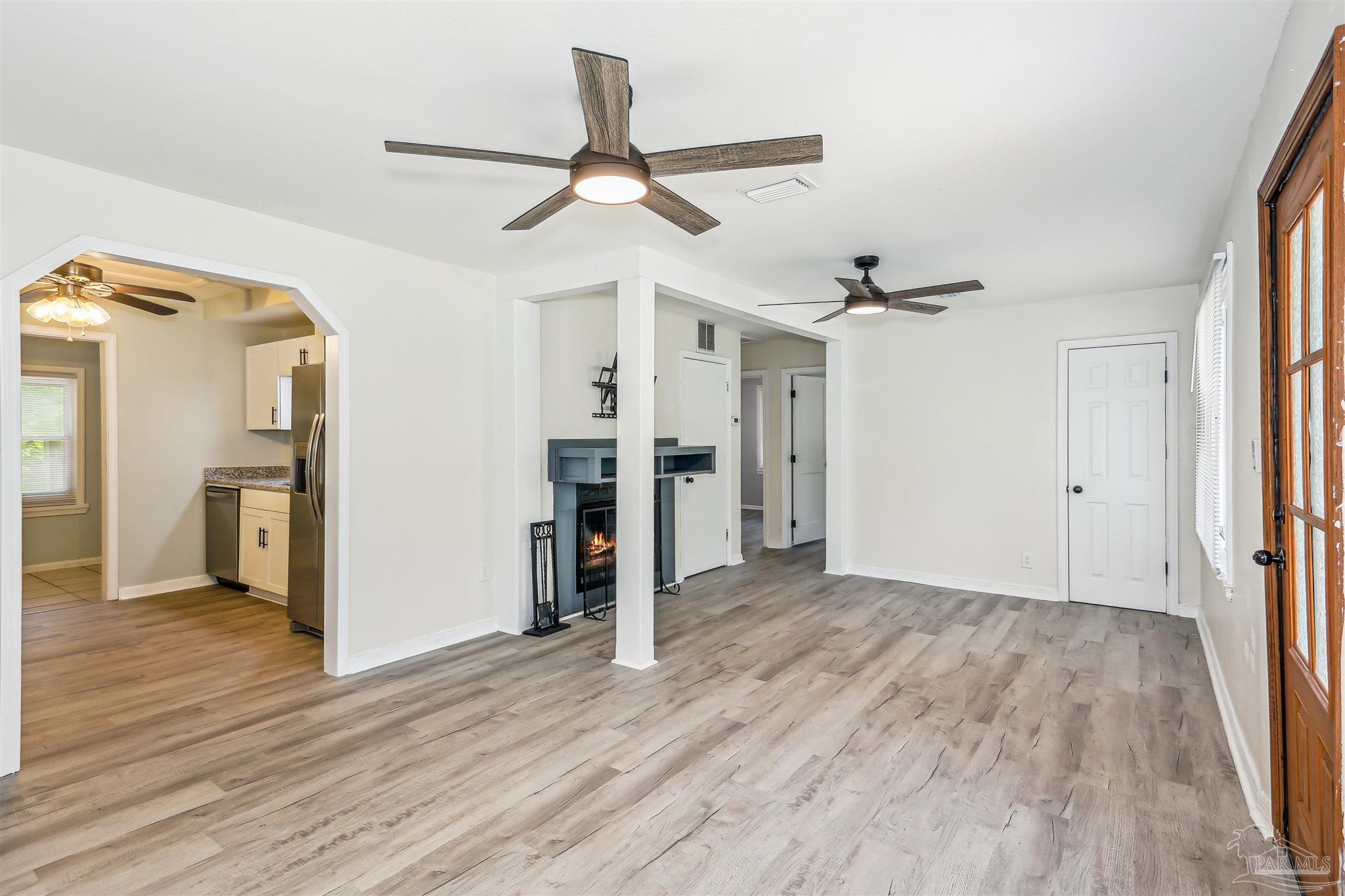 106 Payne Road Pensacola, FL 32507 - Photo 4 of 27