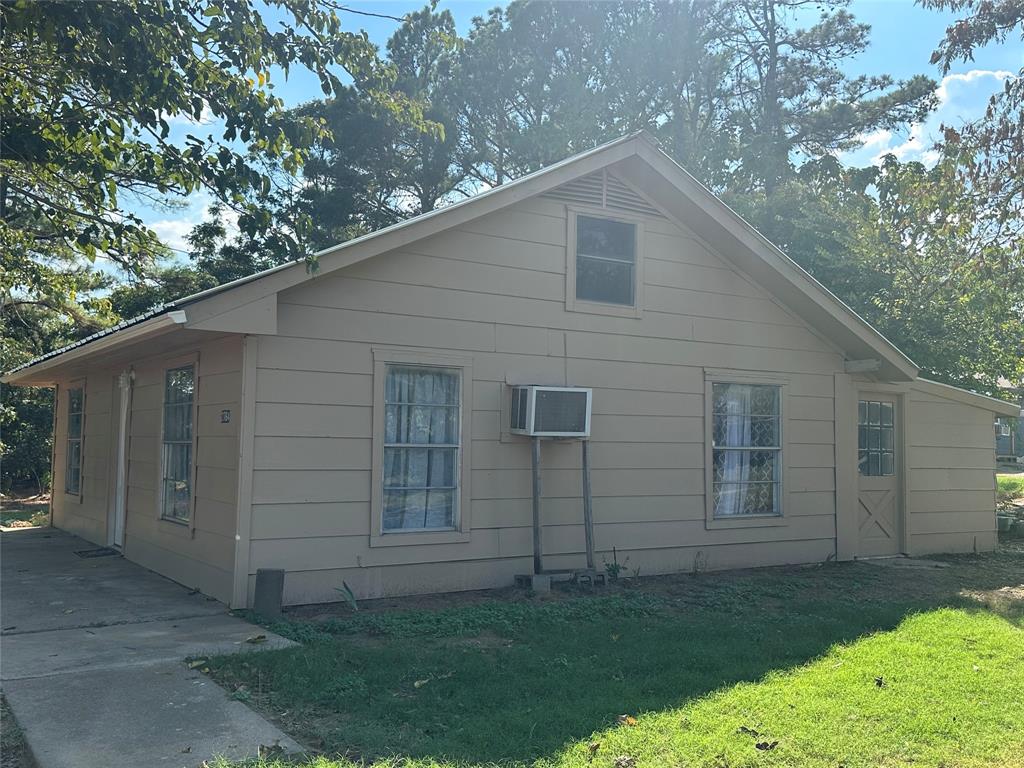 2764 West Highway 199 Springtown, TX 76082 - Photo 5 of 21