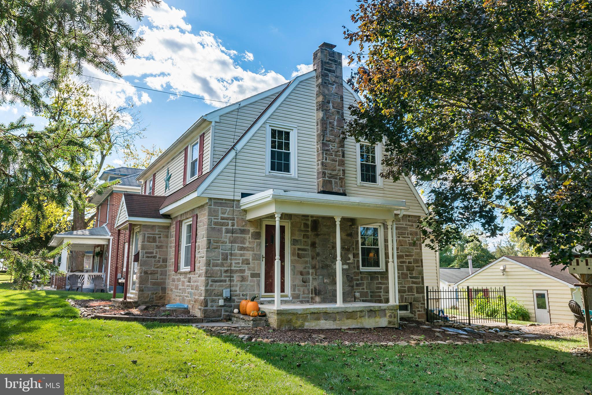 300 Hanover Road York, PA 17408 - Photo 2 of 39