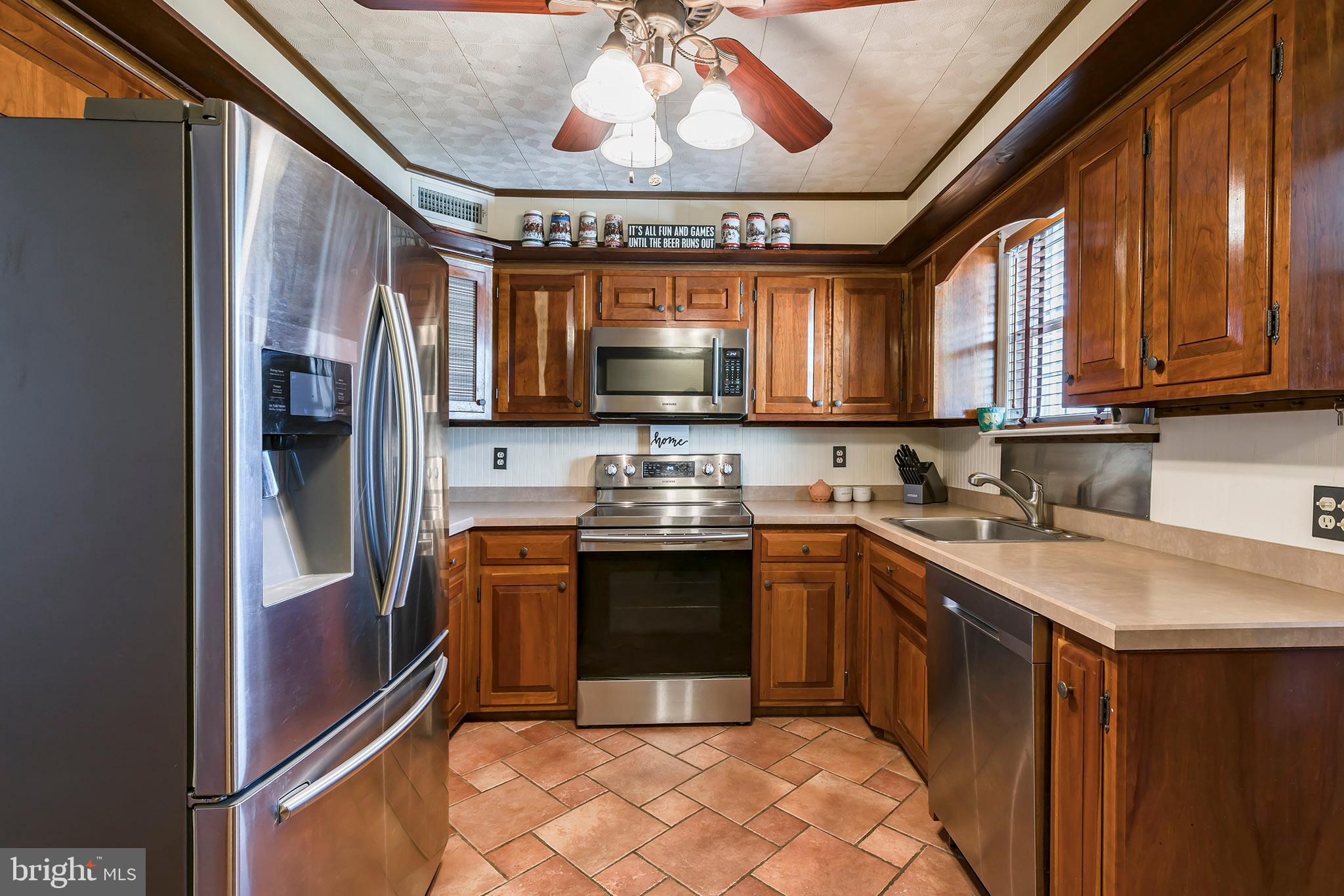 300 Hanover Road York, PA 17408 - Photo 12 of 39