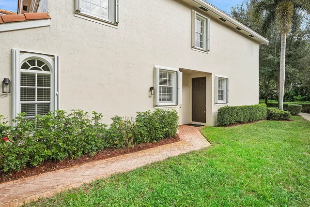 $609,500 | 16088 Poppy Seed Circle, Unit 304, Delray Beach, FL 33484