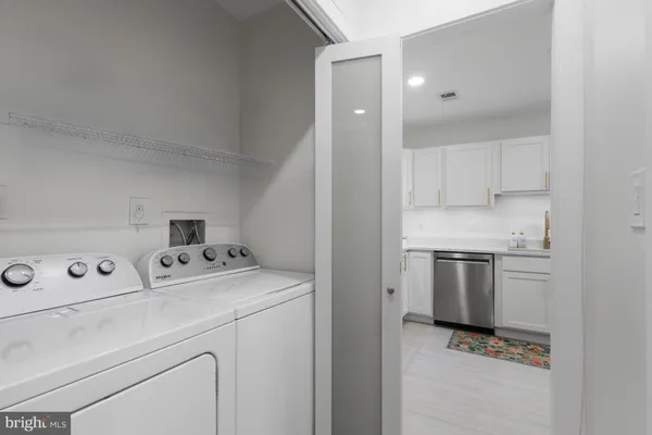 $585,000 | 1016 South Wayne Street, Unit T12, Arlington, VA 22204