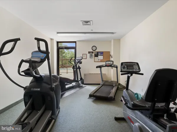 $585,000 | 1016 South Wayne Street, Unit T12, Arlington, VA 22204