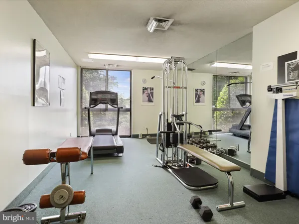 $585,000 | 1016 South Wayne Street, Unit T12, Arlington, VA 22204