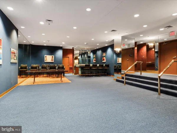 $585,000 | 1016 South Wayne Street, Unit T12, Arlington, VA 22204