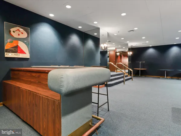 $585,000 | 1016 South Wayne Street, Unit T12, Arlington, VA 22204