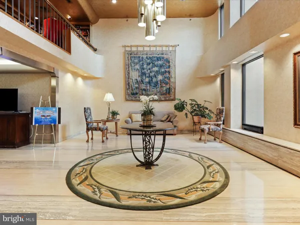 $585,000 | 1016 South Wayne Street, Unit T12, Arlington, VA 22204