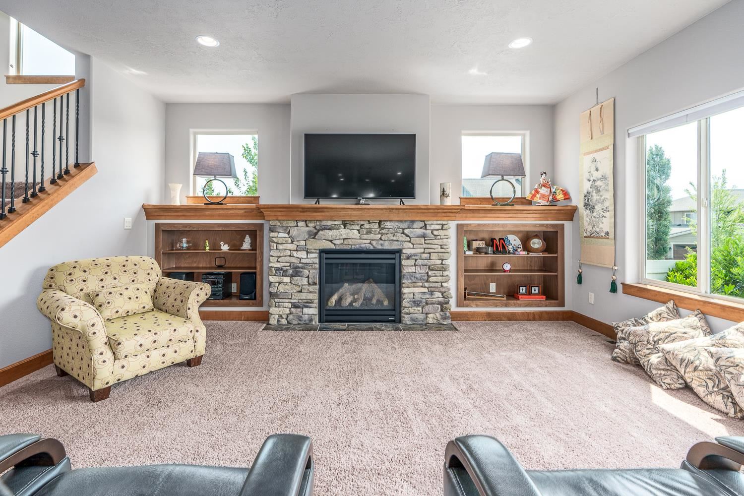 17724 East Daystar Road Spokane Valley, WA 99016 - Photo 5 of 43 Gallery Image 5