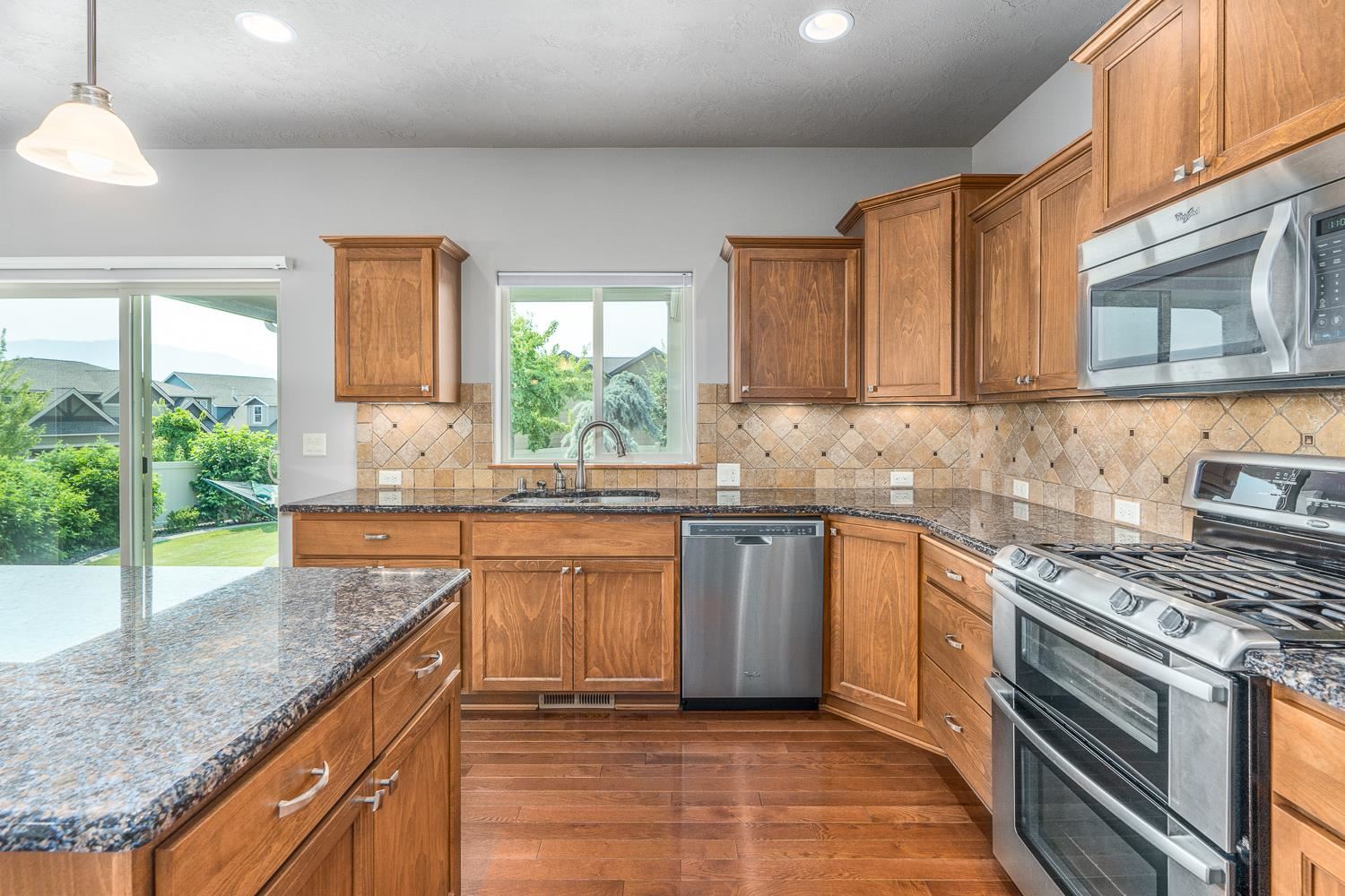 17724 East Daystar Road Spokane Valley, WA 99016 - Photo 7 of 43 Gallery Image 7