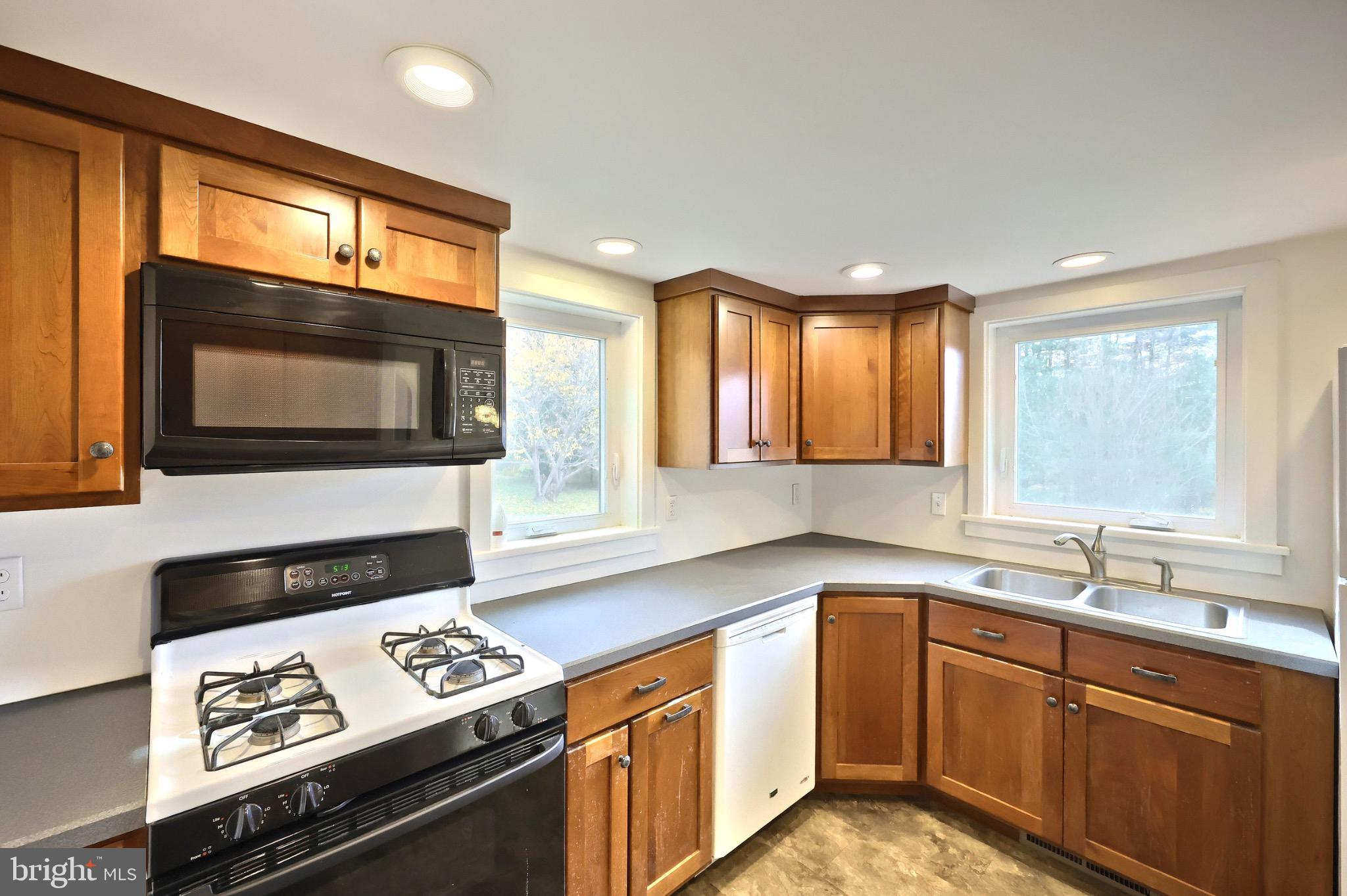 4599 Carlisle Road Gardners, PA 17324 - Photo 19 of 48 Bright and inviting kitchen with modern finishes.