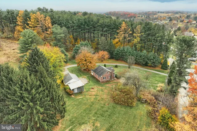 a view of a lake with houses