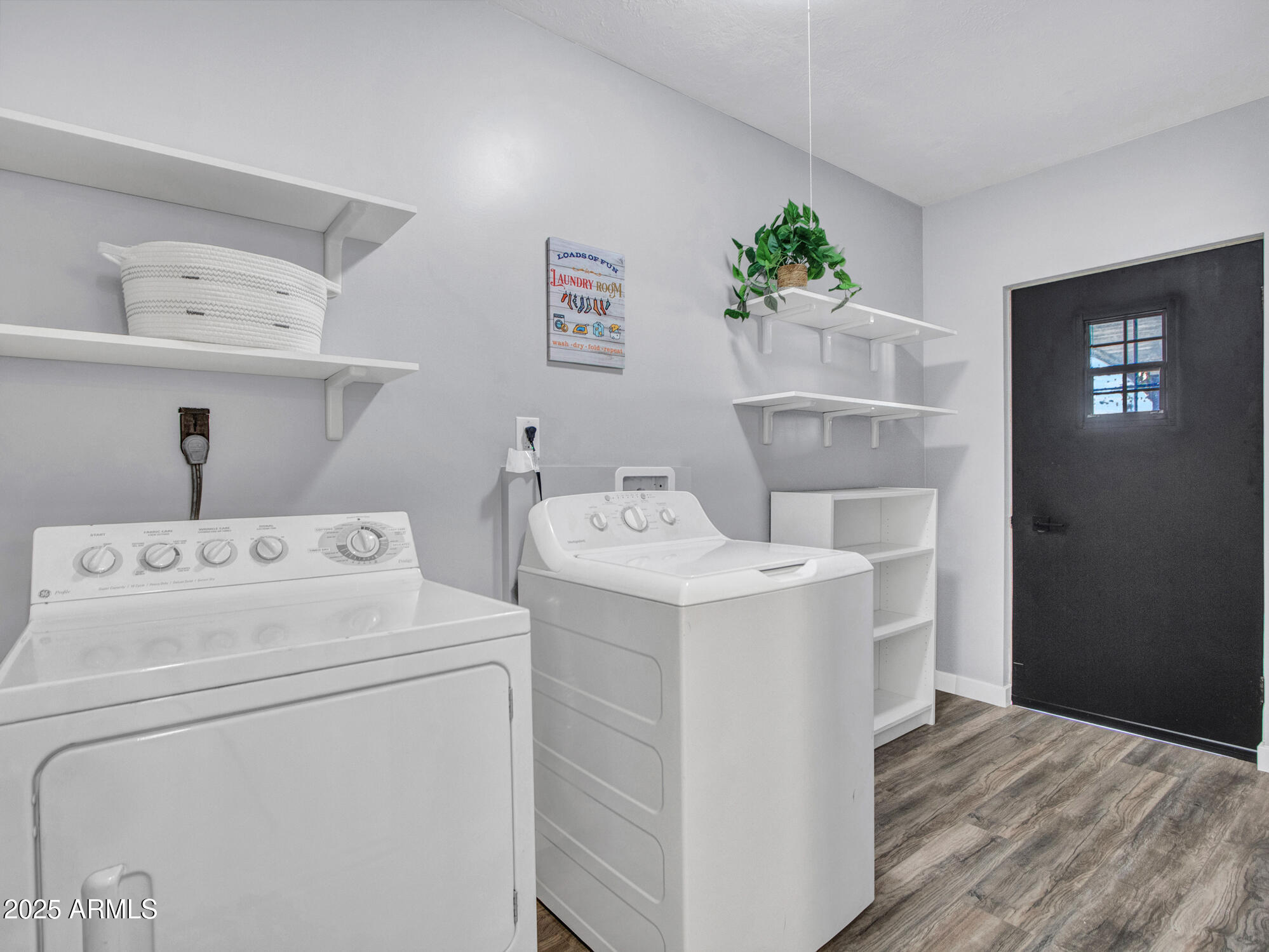 3010 East Yucca Street Phoenix, AZ 85028 - Photo 41 of 58 Laundry Room