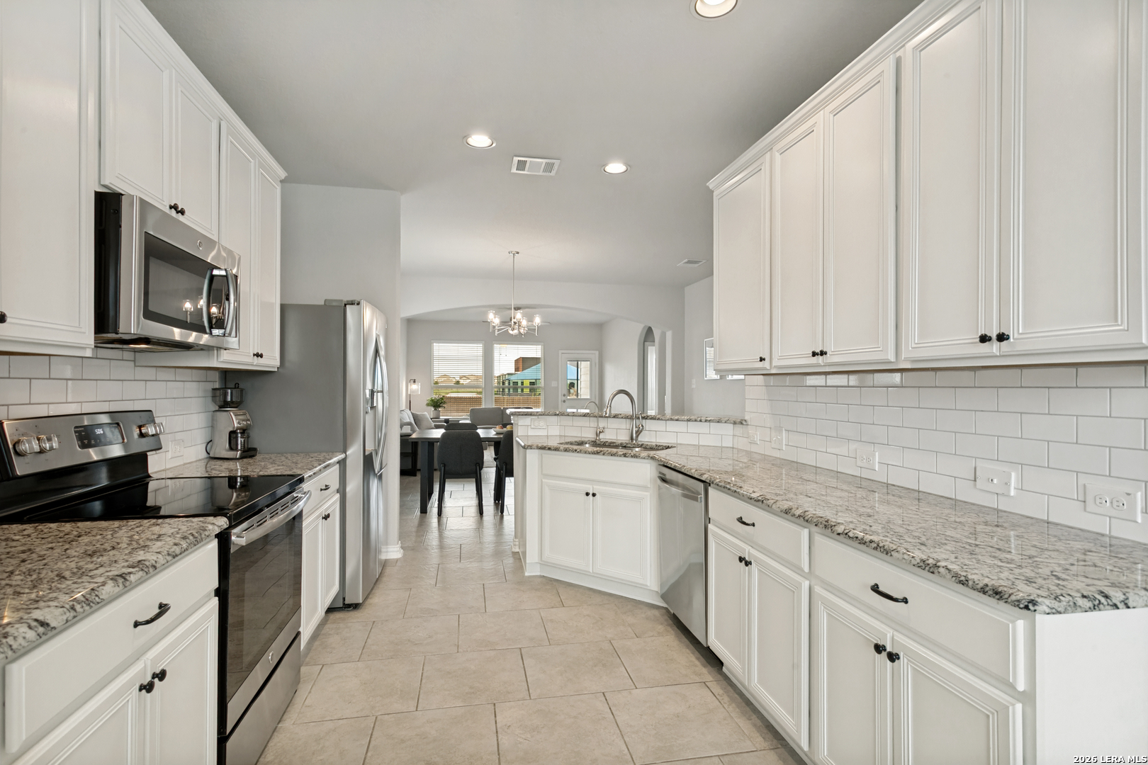 8240 Robin Gate Selma, TX 78154 - Photo 8 of 25