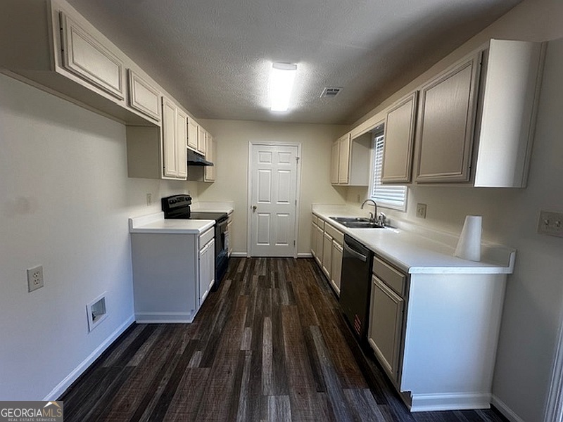 106 Ridgefield Circle LaGrange, GA 30241 - Photo 3 of 14
