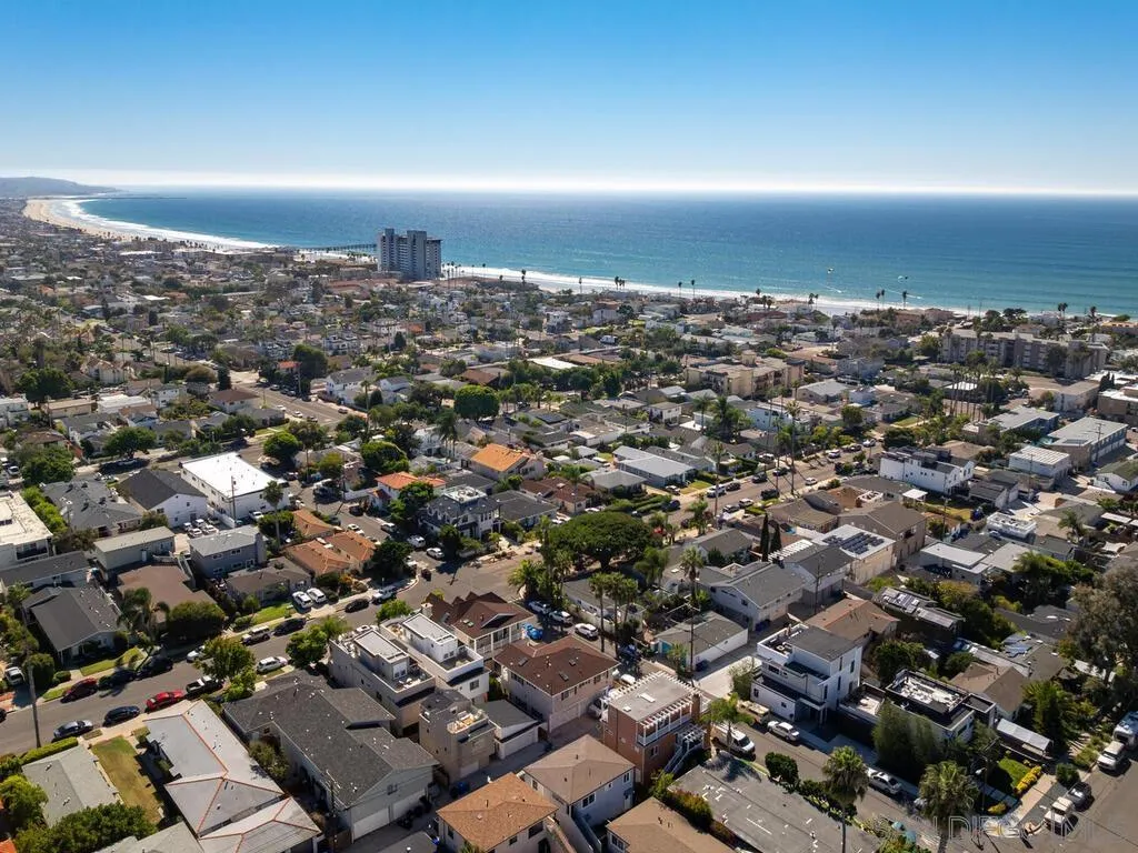 938 Opal Street San Diego, CA 92109 - Photo 67 of 70 an aerial view of a city