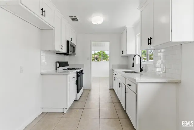 $335,000 | Undisclosed Address, Bakersfield, CA 93305