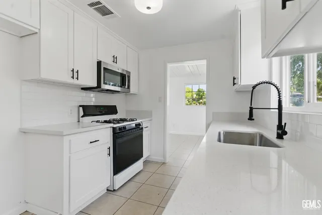 $335,000 | Undisclosed Address, Bakersfield, CA 93305